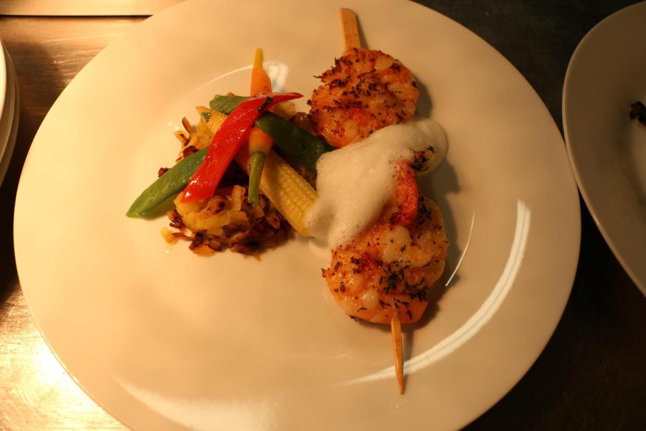 Uetendorf Hotel Restaurant Roessli מראה חיצוני תמונה