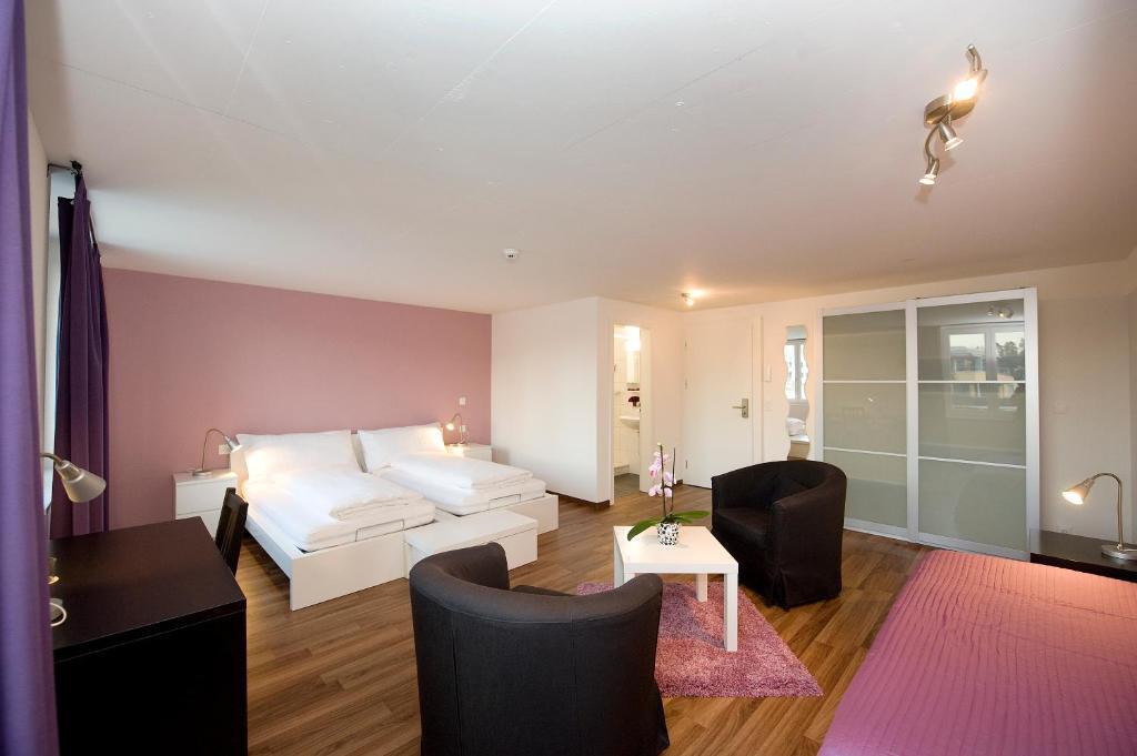 Uetendorf Hotel Restaurant Roessli חדר תמונה